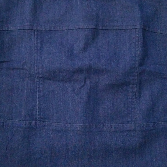 Cute VTG Dark Wash Jean Skirt - Picture 3 of 7